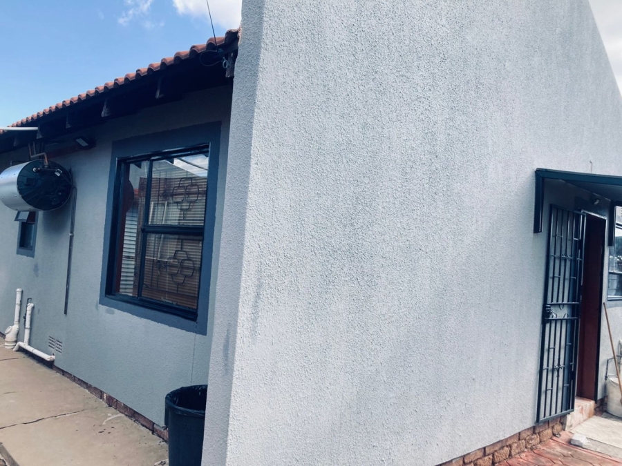 2 Bedroom Property for Sale in Mabopane Unit X North West
